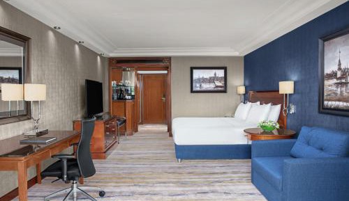 Family Garden Suite with Balcony and Executive Lounge Access