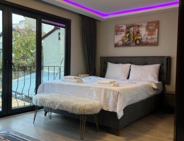 Luxury Triple Room