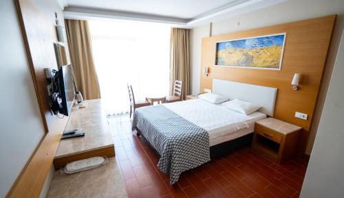 Standard Double or Twin Room with Garden View