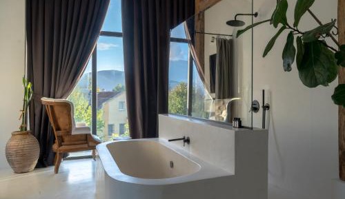 Suite with Hot Tub