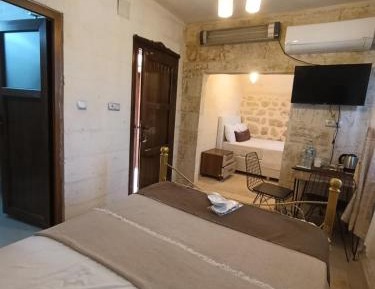 Comfort Triple Room with Shower