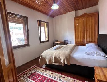 Standard Double Room with Shared Bathroom