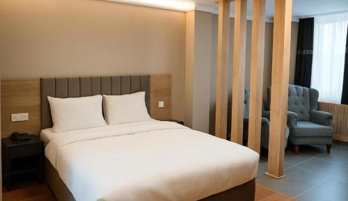 King Room with Spa Bath