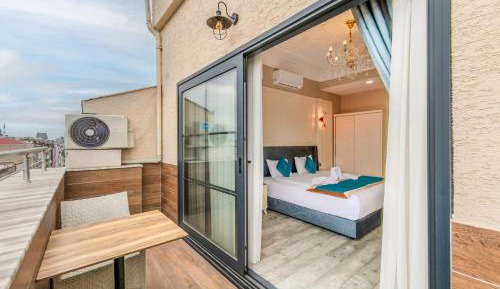 Deluxe Double Room with Balcony