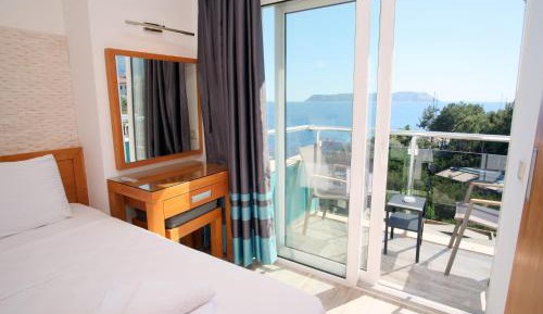 Standard Double or Twin Room with Sea View