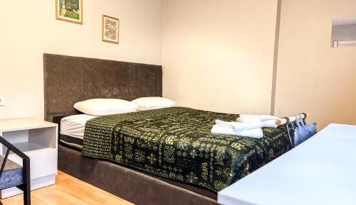 Single Room with Shared Bathroom