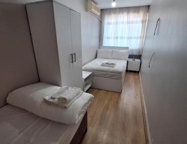 Economy Triple Room