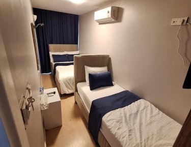 Comfort Triple Room with Shower