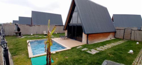 Queen Room with Pool View