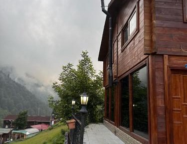 Villa with Garden View