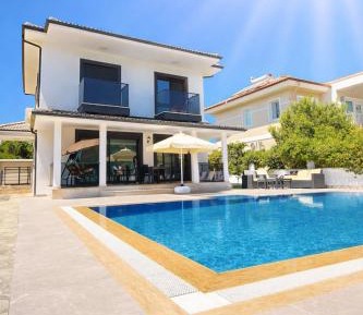 Superior Villa