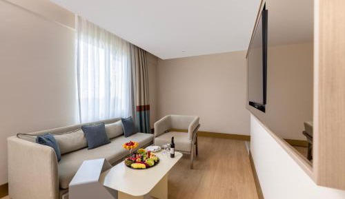 Corner Suite