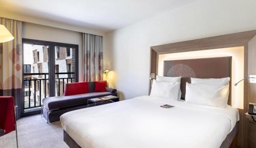 Superior Queen Room with Sofa