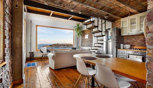 Two-Bedroom Apartment with Terrace and Sea View