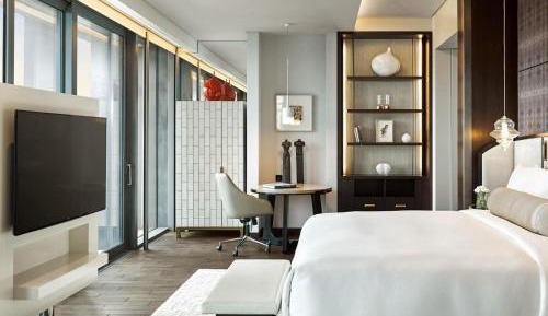Fairmont Presidential Suite with Lounge Access