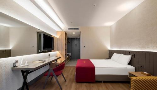 Large Double Room