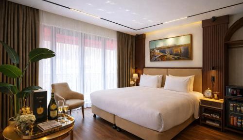 Superior King Room