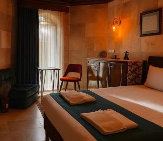 Suite with Garden View