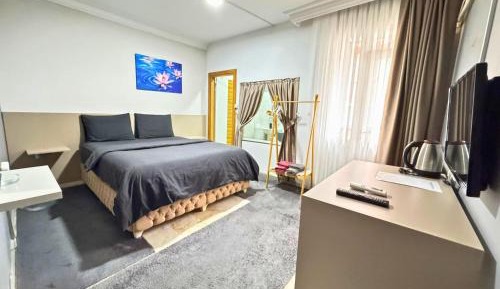 King Room with Spa Bath