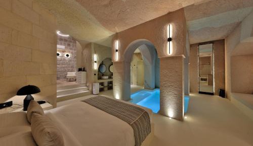 Suite with Private Pool