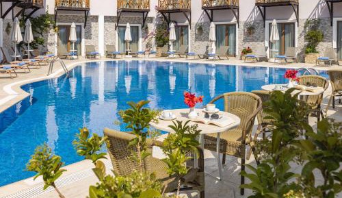 Double or Twin Room with Pool View