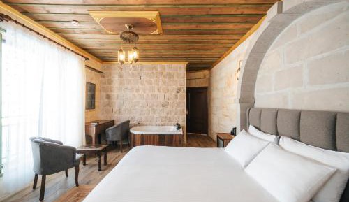 Deluxe Double Room with Bath