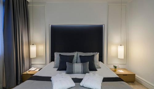 Luxury Suite