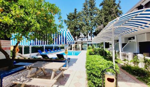 Double Room with Pool View