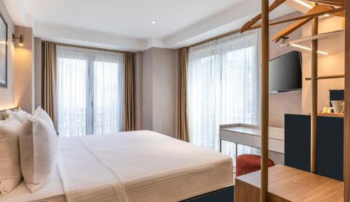 Deluxe Double and Twin Room