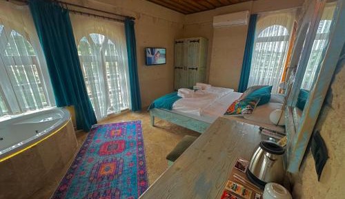 Triple Room with Balcony