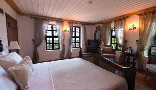 Large Double Room