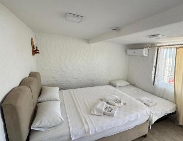 Comfort Triple Room with Shower
