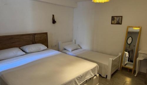 Economy Triple Room