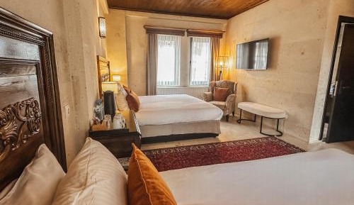 Deluxe Family Room