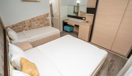 Quadruple Room with Garden View