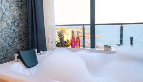 Suite with Sea View