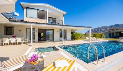 Five-Bedroom Villa