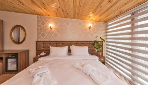 Deluxe Triple Room with Sea View