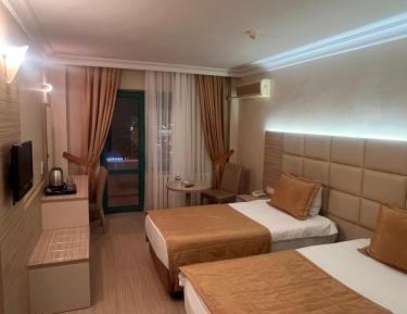 Twin Room with City View