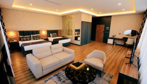 Deluxe Triple Room, Lake View with Balcony