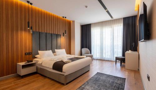 Two-Bedroom Deluxe Apartment