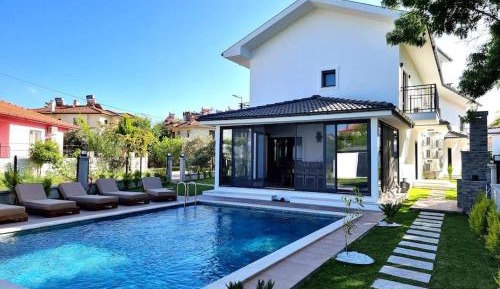 Deluxe Villa