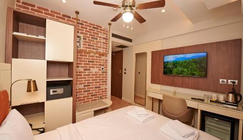 Standard Double Room - Basement