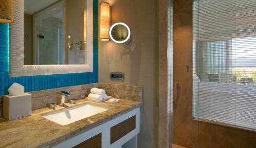 Premiere King Room, Larger Guest room, 1 King, Sofa bed