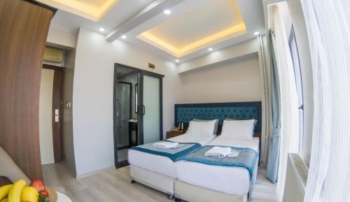 Double Room with Balcony and Sea View