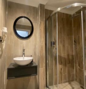 Triple Room with City View