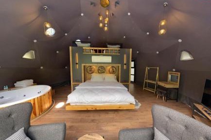 Quadruple Room with Mountain View
