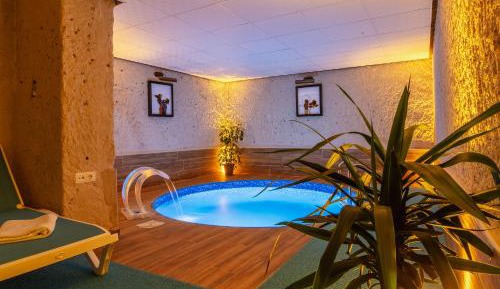 Suite with Private Pool