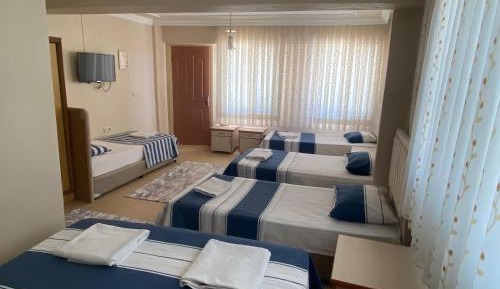 Family Room (5 Adults)