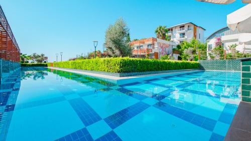 Queen Room with Pool View